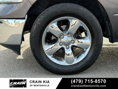 2019 RAM 1500 Classic SLT - 4WD / CLEAN CARFAX