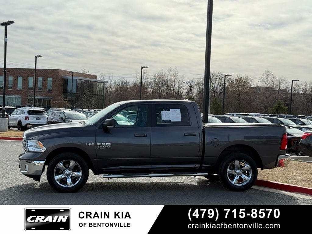 2019 RAM 1500 Classic SLT - 4WD / CLEAN CARFAX