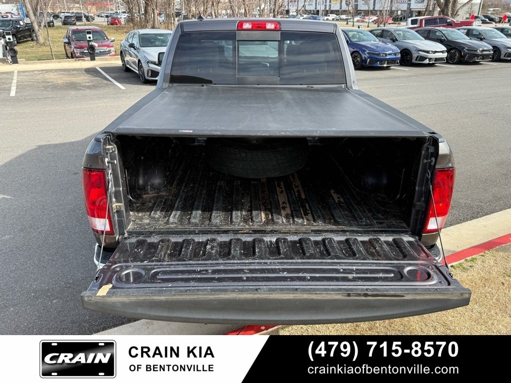 2019 RAM 1500 Classic SLT - 4WD / CLEAN CARFAX