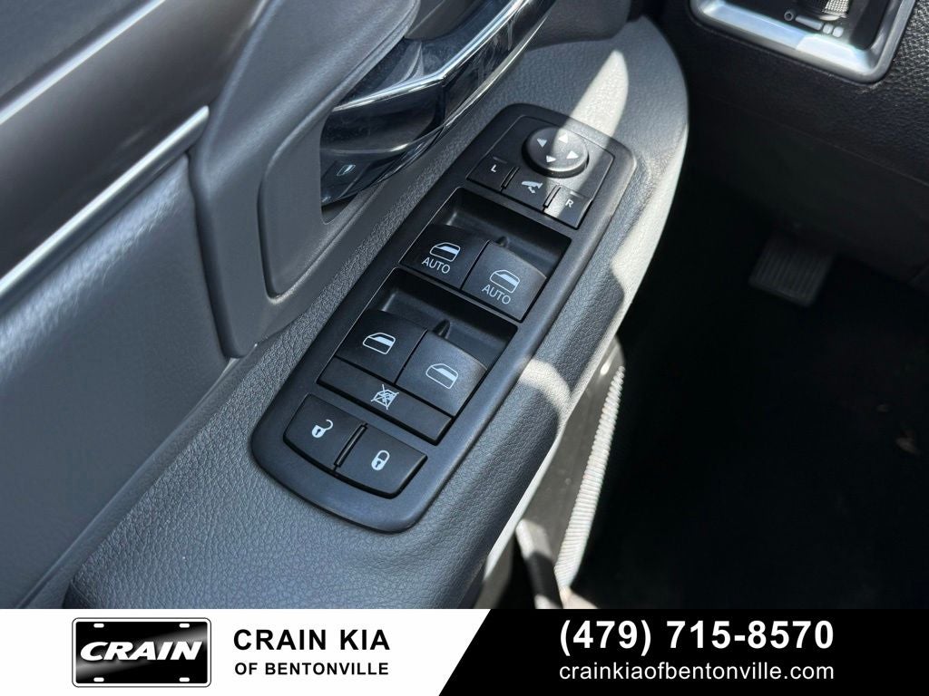 2019 RAM 1500 Classic Big Horn - 4WD / CLEAN CARFAX / LIFTED!