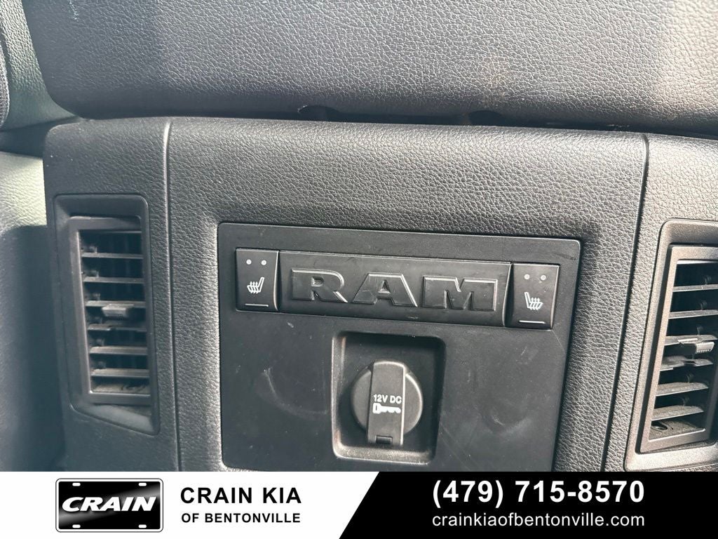 2016 RAM 1500 Laramie - 4WD / CLEAN CARFAX / ONE OWNER