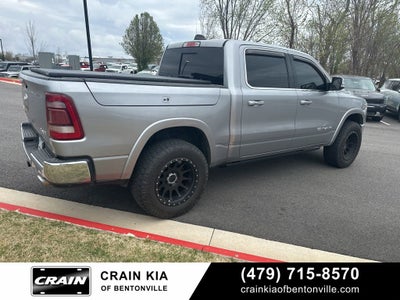 2020 RAM 1500 Laramie Longhorn - 4WD / PANORAMIC SUNROOF / LIFTED!