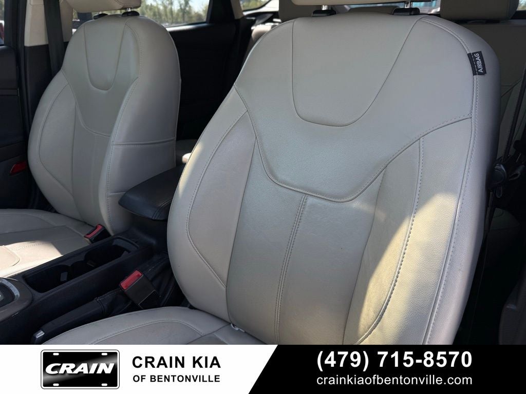 2018 Ford Focus Titanium - SUNROOF / CLEAN CARFAX / LOW MILES!