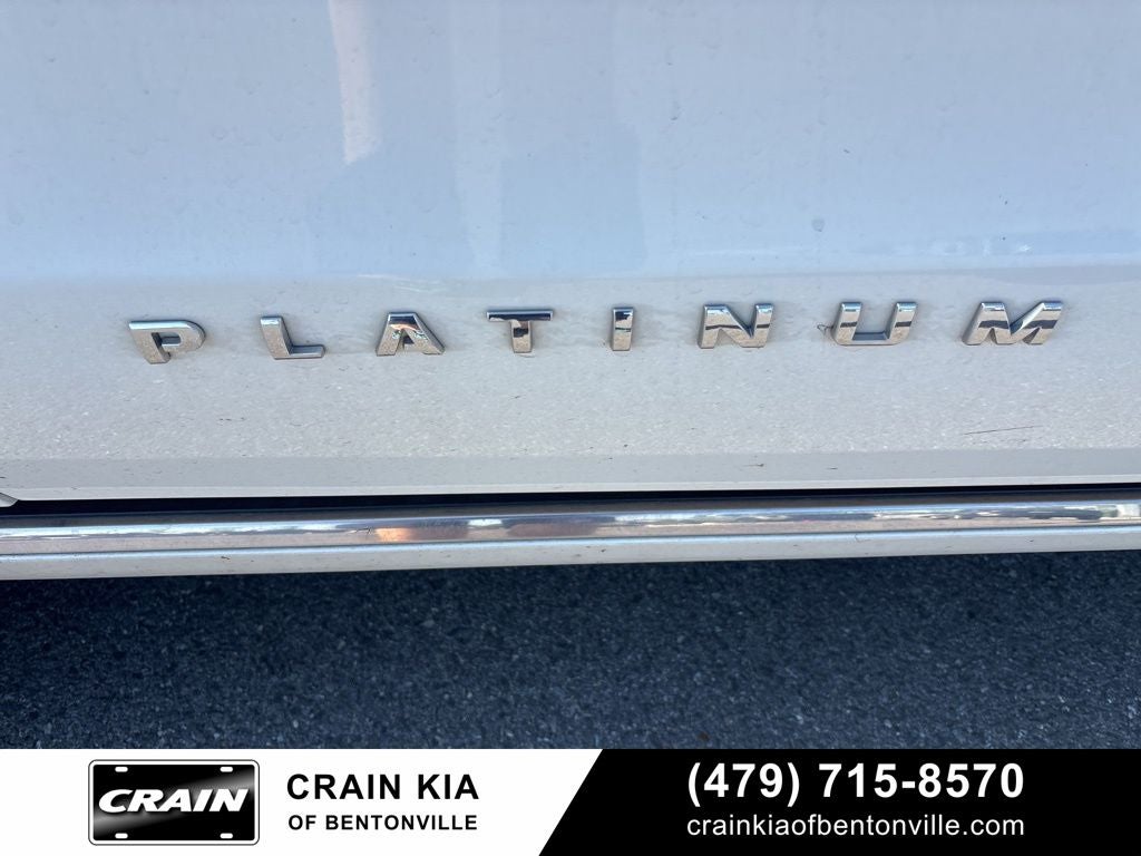 2020 Ford Expedition Platinum - $81,740 MSRP / 4WD / PANORAMIC SUNROOF