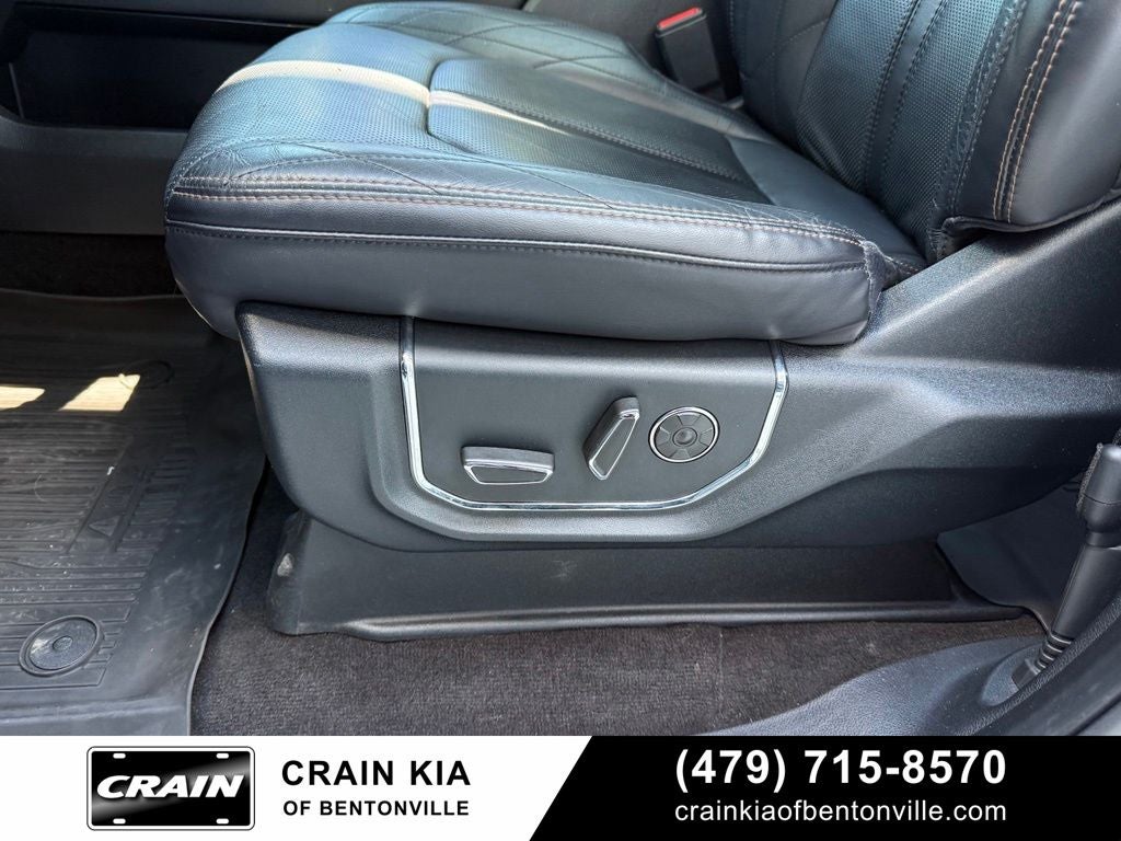 2020 Ford Expedition Platinum - $81,740 MSRP / 4WD / PANORAMIC SUNROOF