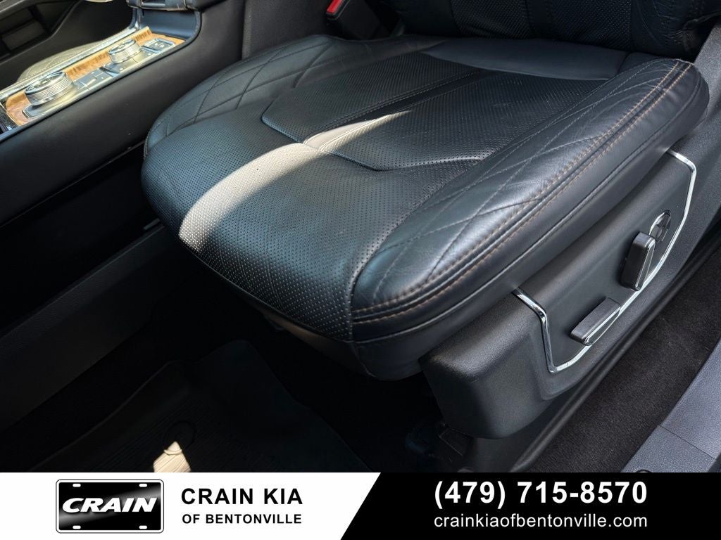 2020 Ford Expedition Platinum - $81,740 MSRP / 4WD / PANORAMIC SUNROOF