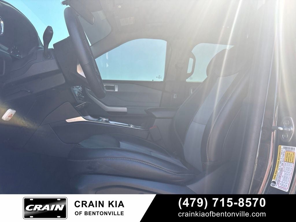 2024 Ford Explorer XLT - 4WD / CLEAN CARFAX / ONE OWNER