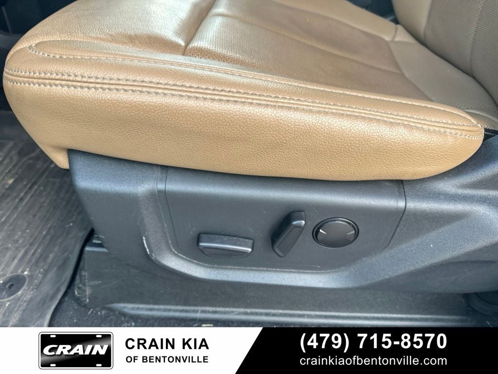 2022 Ford F-250SD Lariat - 4WD / CLEAN CARFAX / ONE OWNER