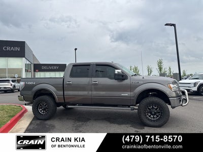 2012 Ford F-150 Lariat - 4WD / LIFTED!