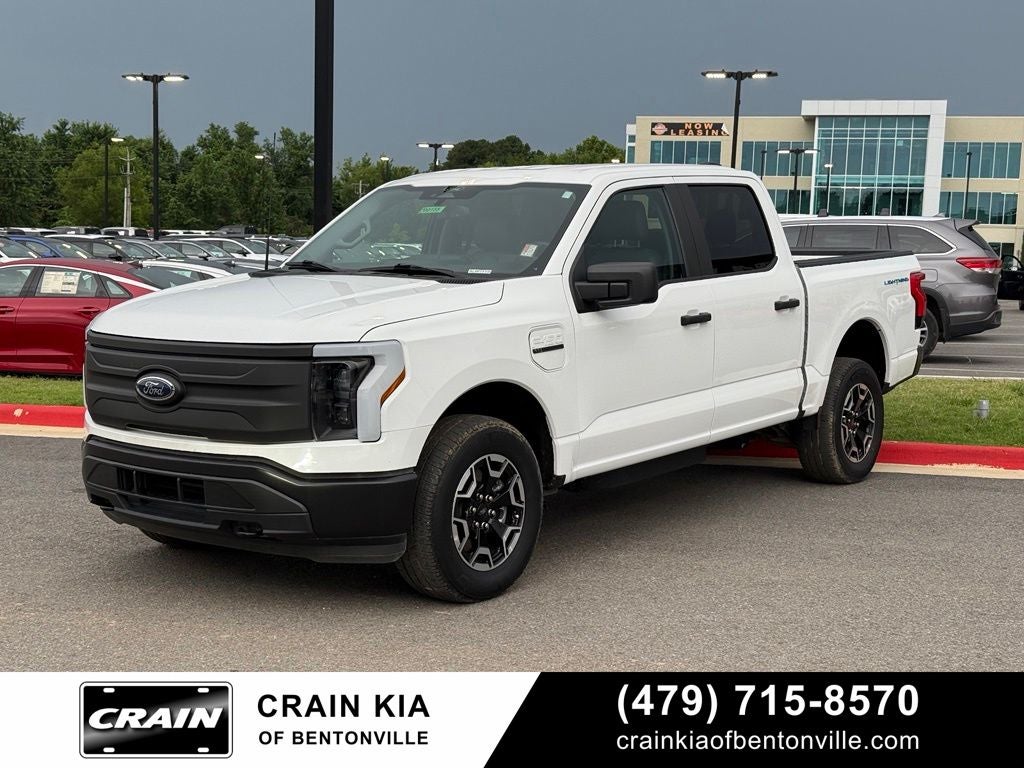 2022 Ford F-150 Lightning Pro - AWD / CLEAN CARFAX / ONE OWNER