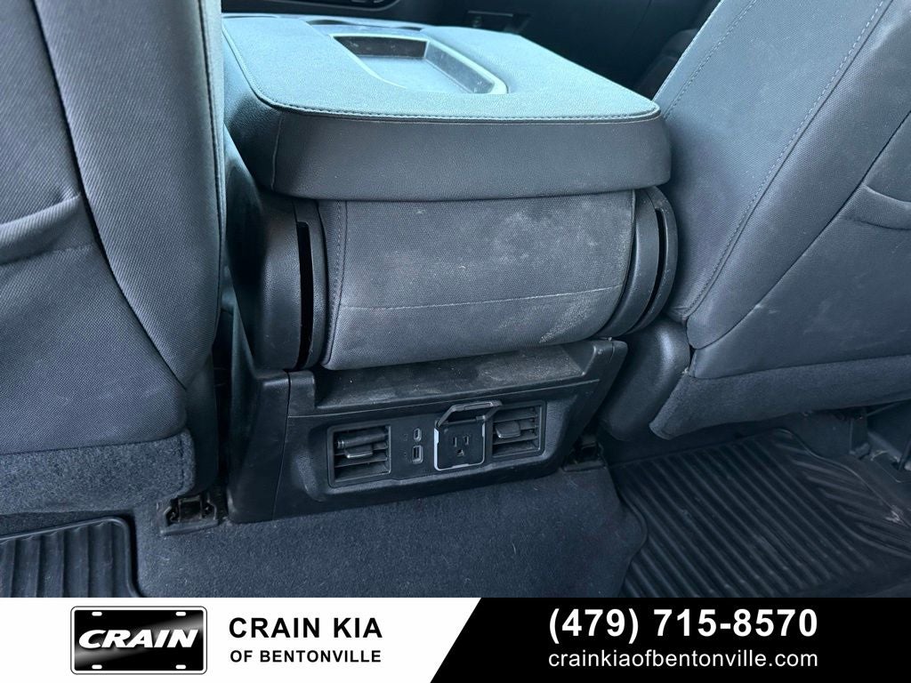 2023 Chevrolet Silverado 1500 LT - 4WD / CLEAN CARFAX / ONE OWNER