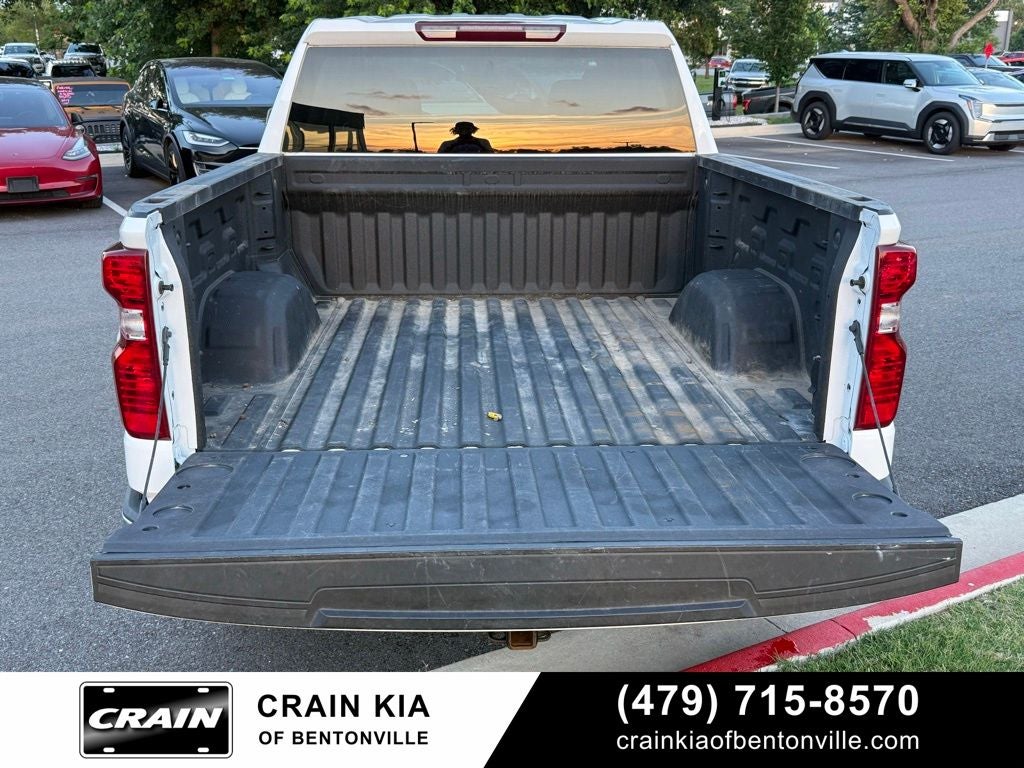 2023 Chevrolet Silverado 1500 LT - 4WD / CLEAN CARFAX / ONE OWNER