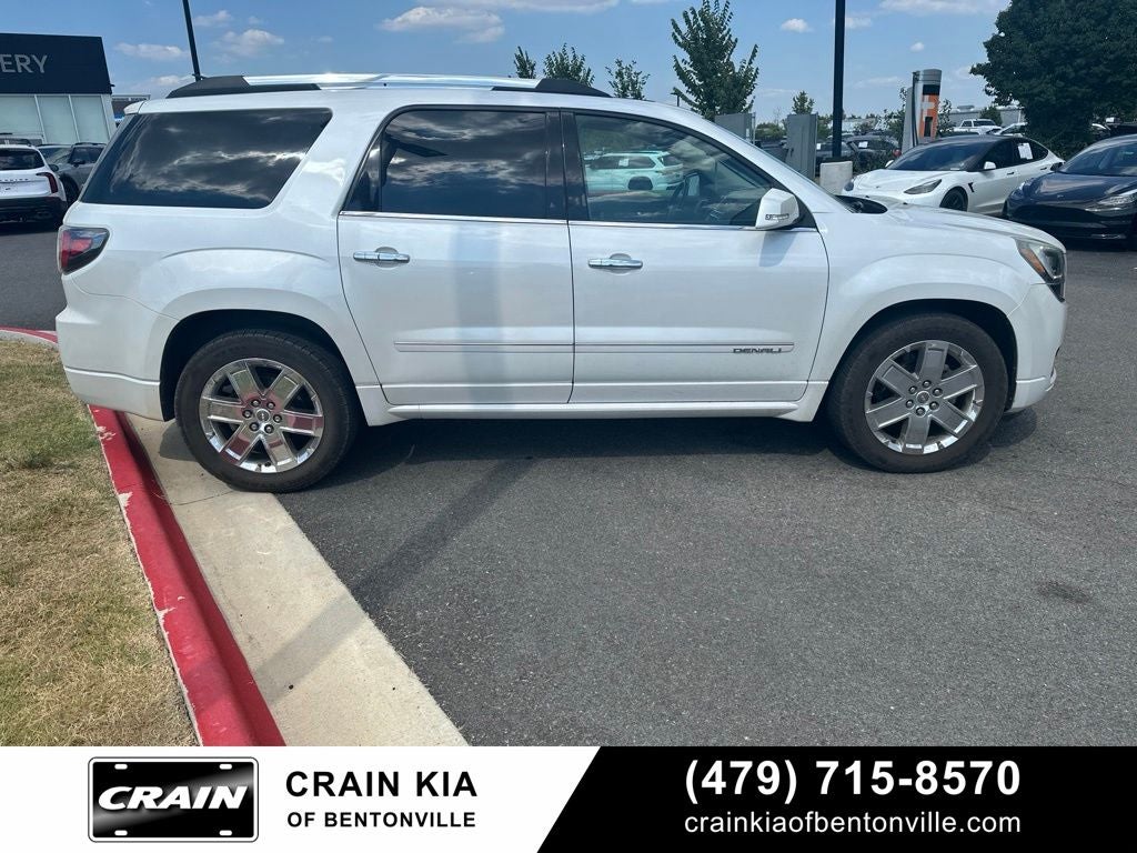 2016 GMC Acadia Denali - AWD / DUAL SUNROOF / DVD