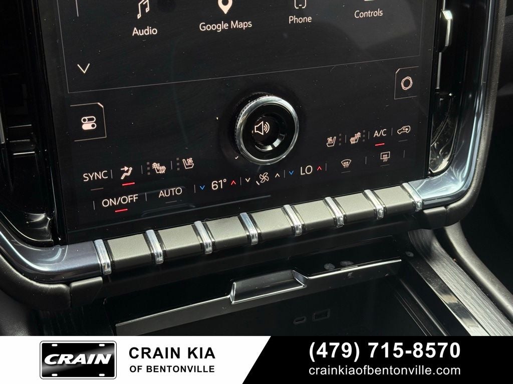 2026 GMC Yukon AT4 Ultimate - 4WD / PANORAMIC SUNROOF / ONE OWNER