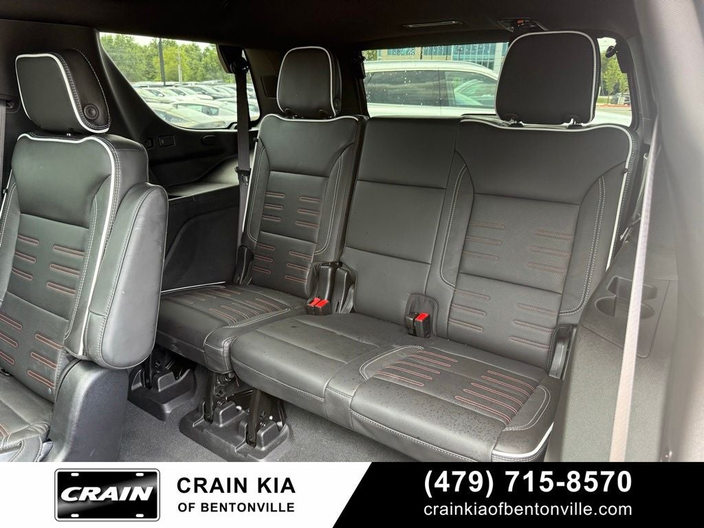 2026 GMC Yukon AT4 Ultimate - 4WD / PANORAMIC SUNROOF / ONE OWNER