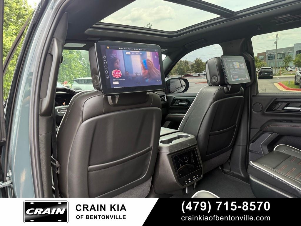 2026 GMC Yukon AT4 Ultimate - 4WD / PANORAMIC SUNROOF / ONE OWNER