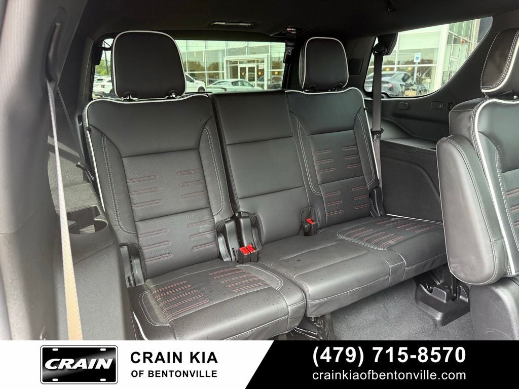 2026 GMC Yukon AT4 Ultimate - 4WD / PANORAMIC SUNROOF / ONE OWNER