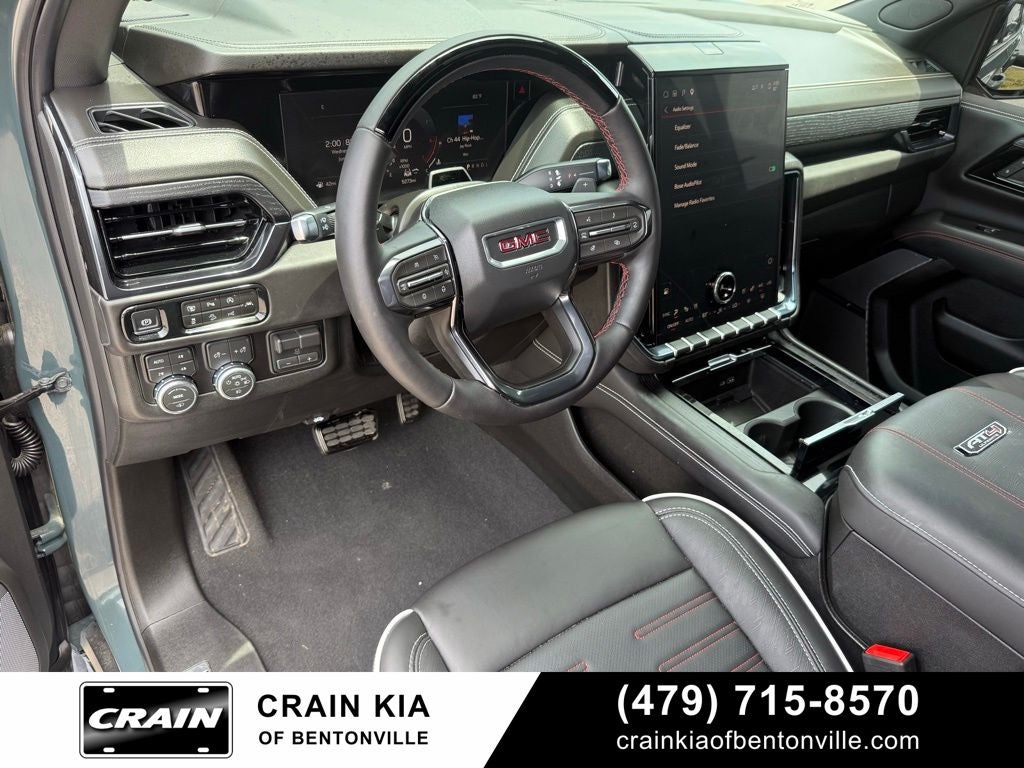 2026 GMC Yukon AT4 Ultimate - 4WD / PANORAMIC SUNROOF / ONE OWNER
