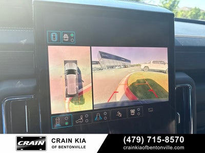 2025 GMC Yukon AT4 Ultimate - 4WD / PANORAMIC SUNROOF / ONE OWNER