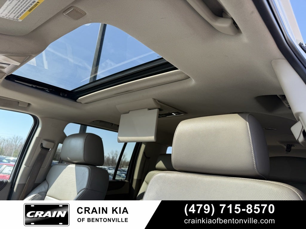 2015 Chevrolet Suburban LTZ - 4WD / SUNROOF / DVD / CLEAN CARFAX