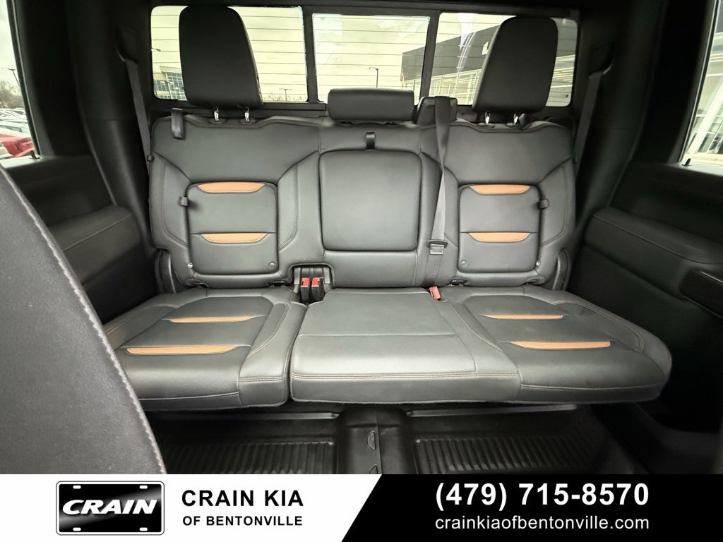 2023 GMC Sierra 2500HD AT4 - 4WD / SUNROOF / CLEAN CARFAX