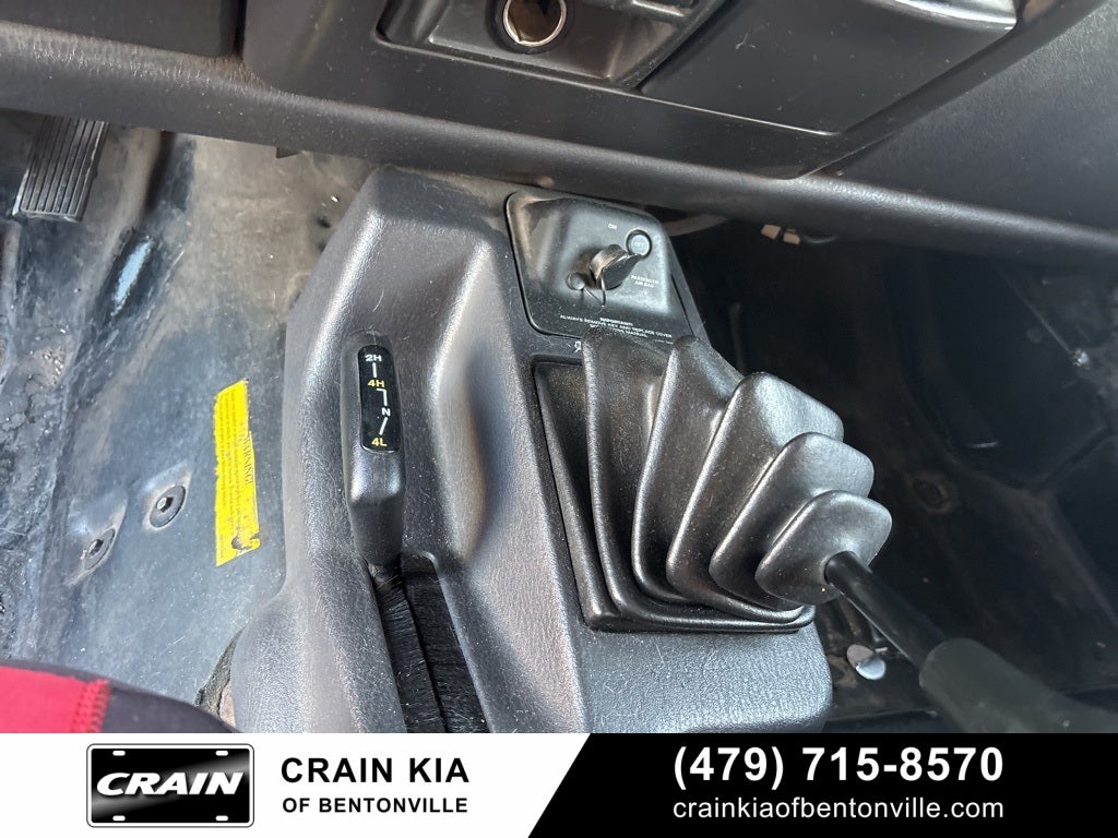 2000 Jeep Wrangler Sport - 4WD / CLEAN CARFAX