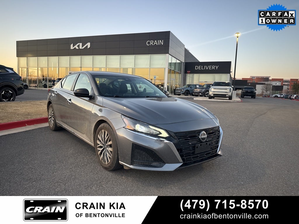 2024 Nissan Altima 2.5 SV - CLEAN CARFAX / ONE OWNER