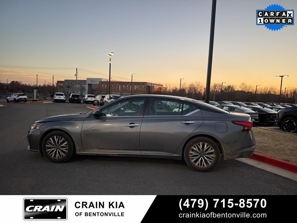 2024 Nissan Altima 2.5 SV - CLEAN CARFAX / ONE OWNER