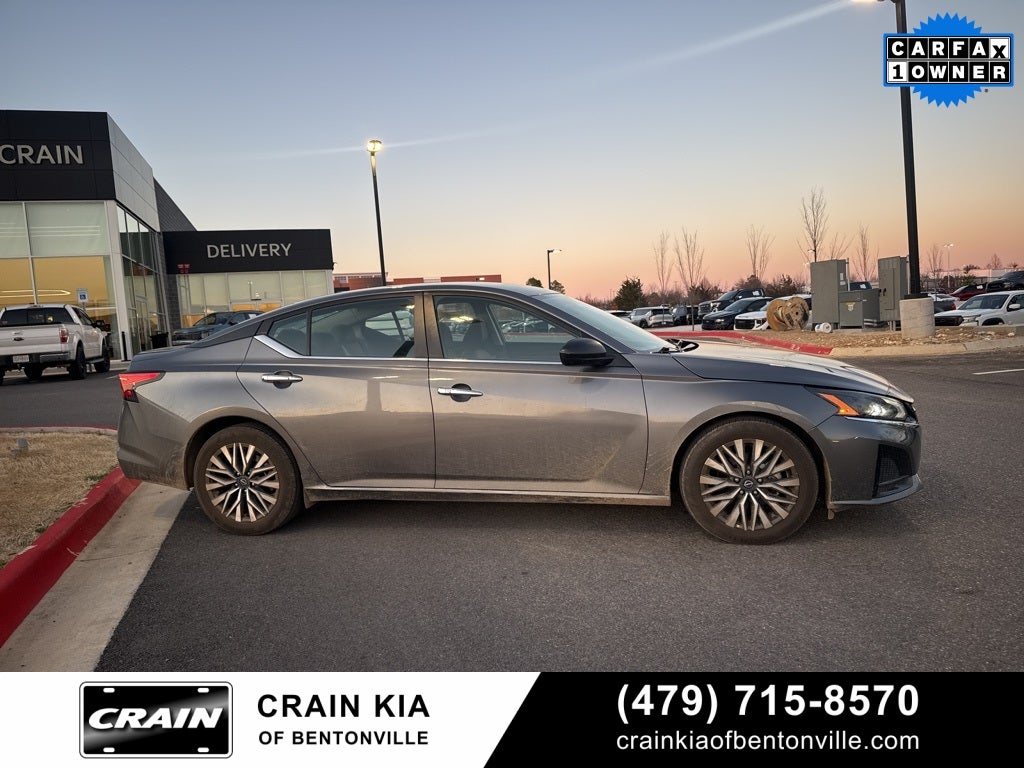 2024 Nissan Altima 2.5 SV - CLEAN CARFAX / ONE OWNER