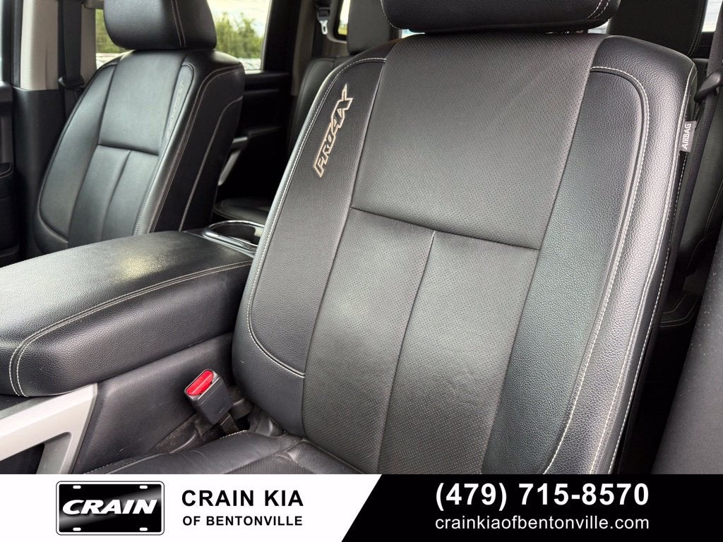 2017 Nissan Titan XD PRO-4X - 4WD / CLEAN CARFAX