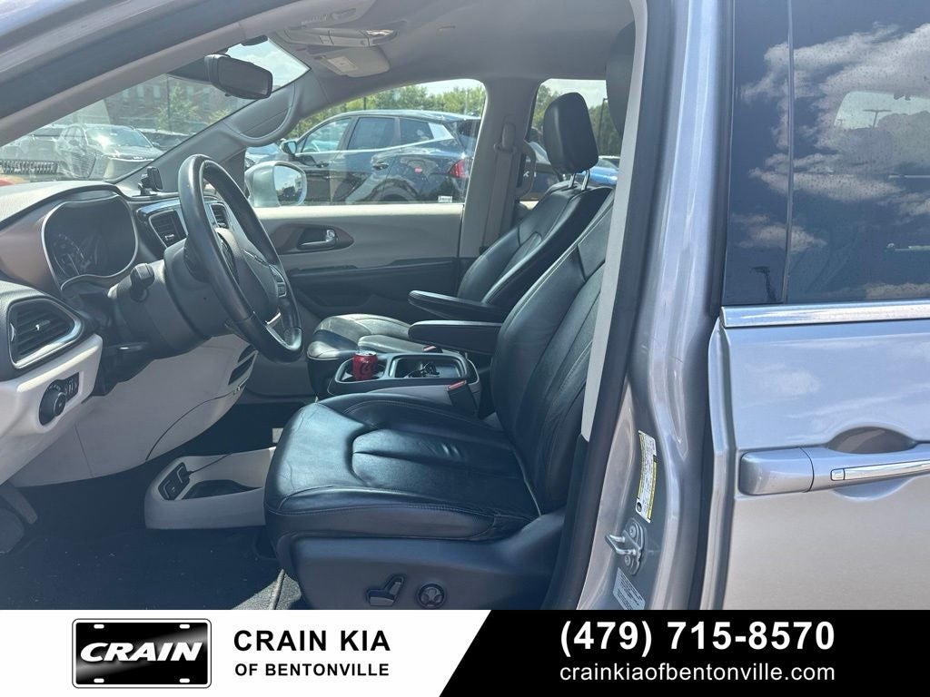 2017 Chrysler Pacifica Touring L