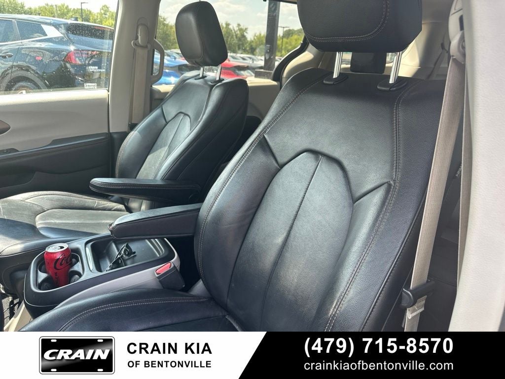 2017 Chrysler Pacifica Touring L