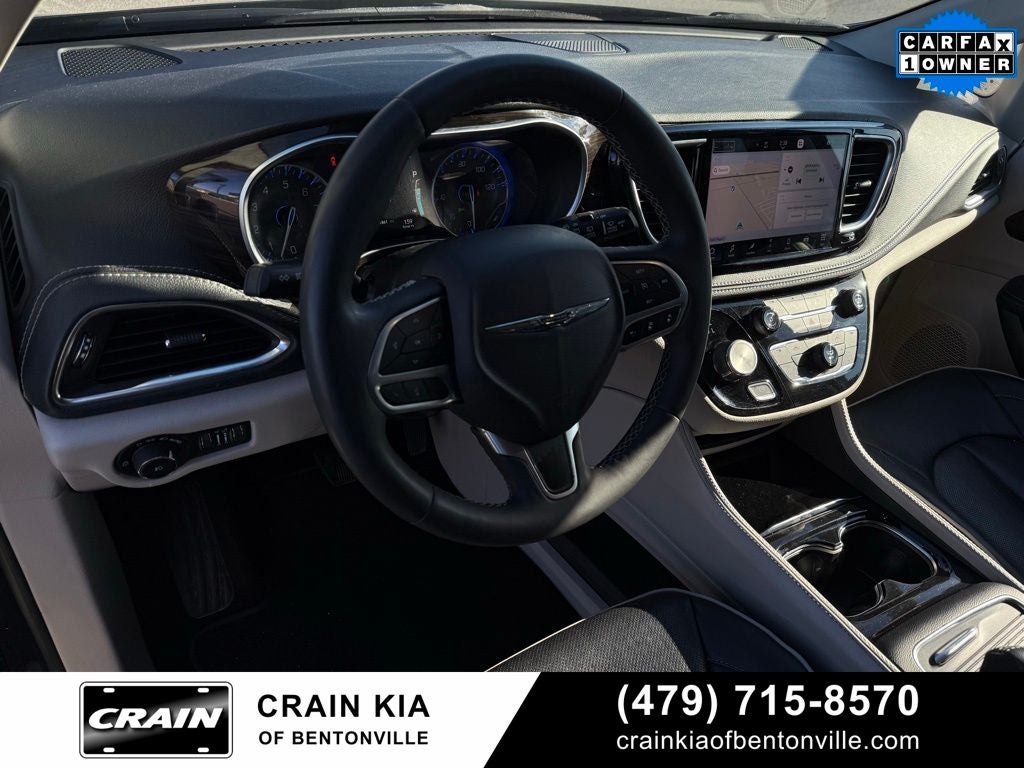 2023 Chrysler Pacifica Limited - PANORAMIC SUNROOF / CARFAX ONE OWNER