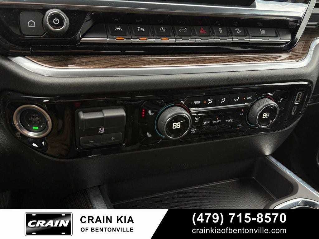 2025 Chevrolet Silverado 1500 RST - 4WD / CLEAN CARFAX / ONE OWNER