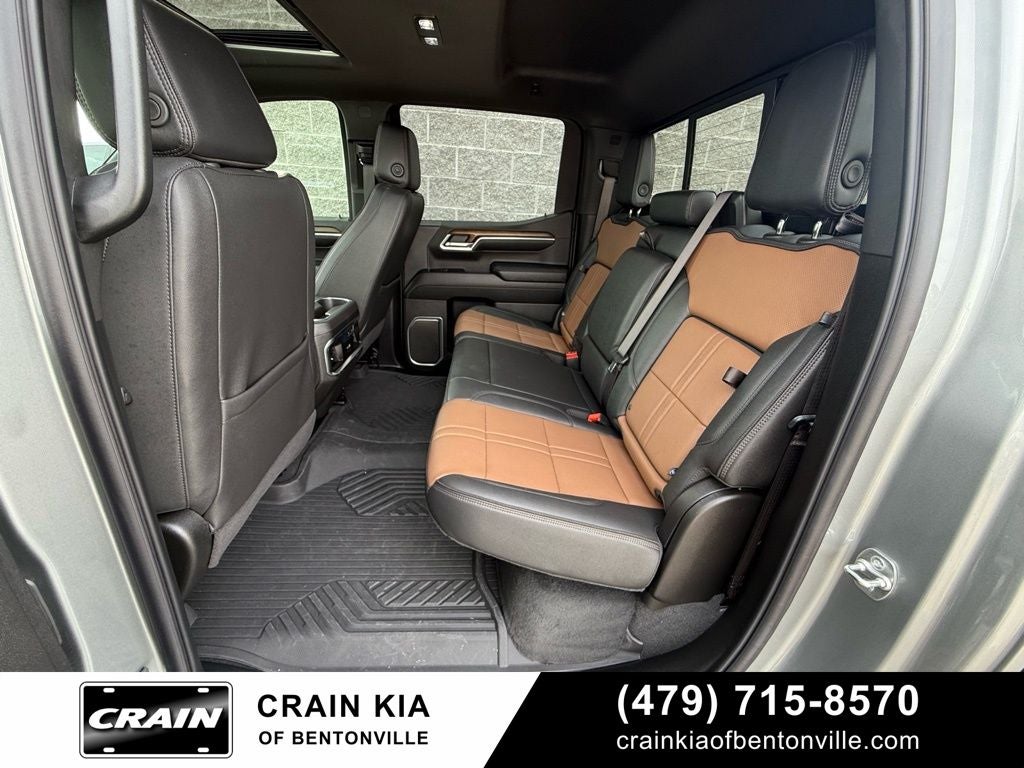 2025 Chevrolet Silverado 1500 High Country - 4WD / SUNROOF / ONE OWNER