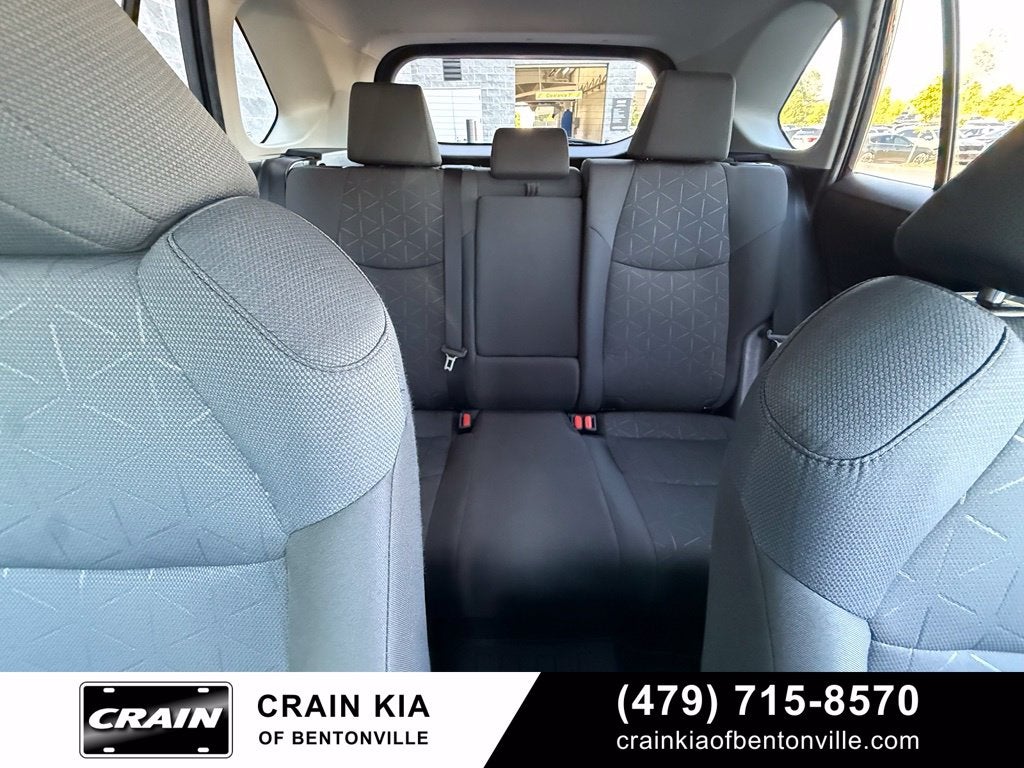 2022 Toyota RAV4 XLE - AWD / CLEAN CARFAX