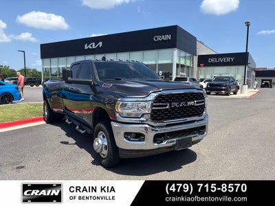 2022 RAM 3500 Big Horn - 4WD / CLEAN CARFAX