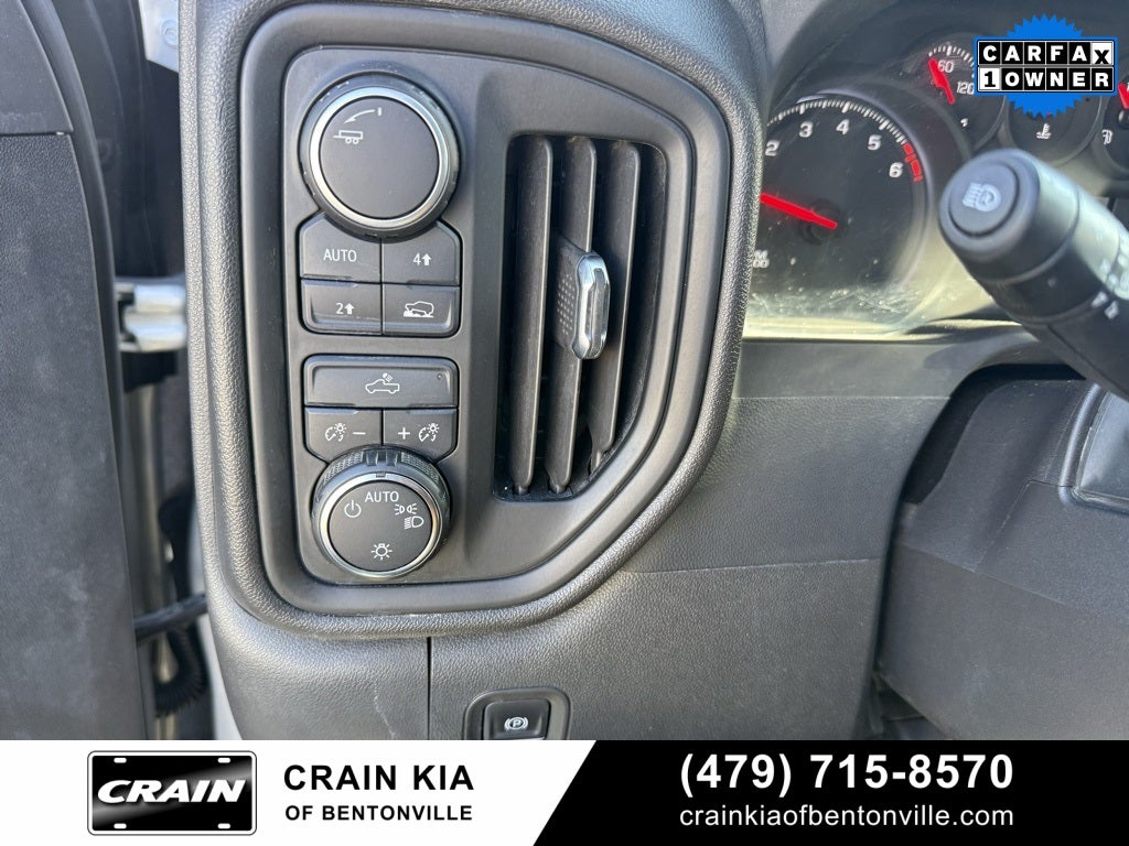 2022 Chevrolet Silverado 1500 Custom - 4WD / CLEAN CARFAX / ONE OWNER