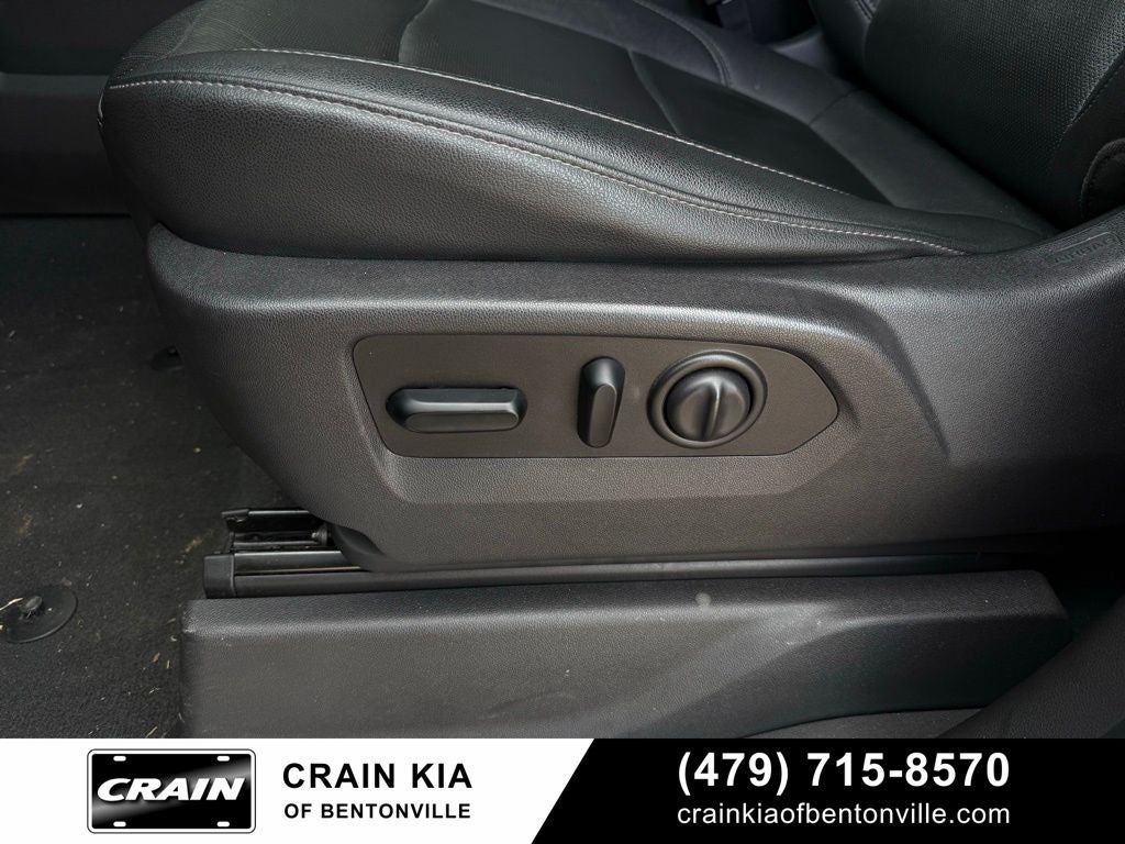 2021 GMC Sierra 1500 SLT - 4WD / CLEAN CARFAX HISTORY