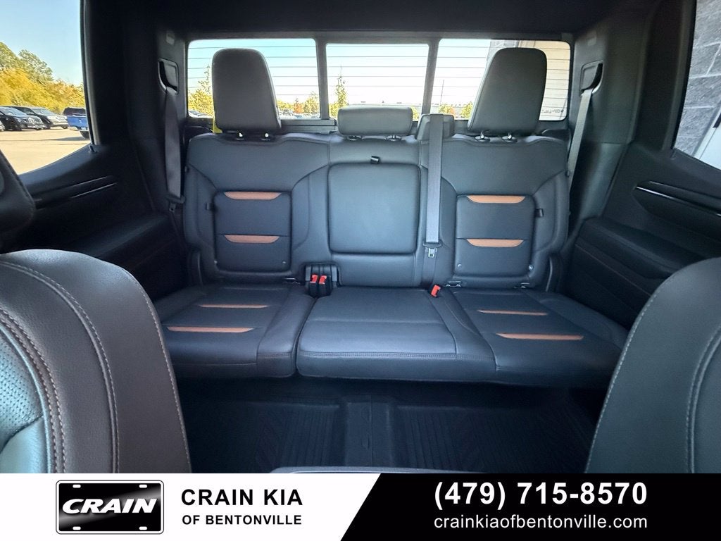 2024 GMC Sierra 1500 AT4 - 4WD / SUNROOF / CLEAN CARFAX