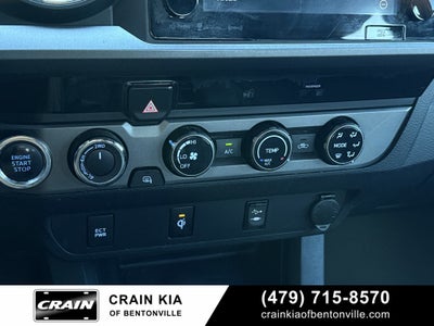 2017 Toyota Tacoma SR V6 - 4WD / LIFTED! / CLEAN CARFAX