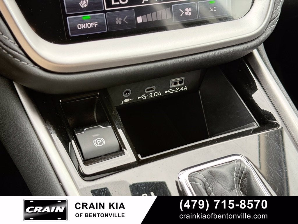2025 Subaru Outback Premium - AWD / CLEAN CARFAX / ONE OWNER