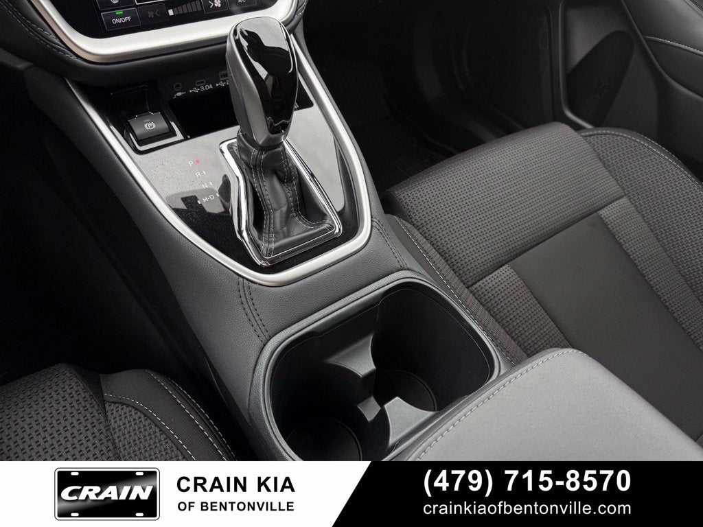 2025 Subaru Outback Premium - AWD / CLEAN CARFAX / ONE OWNER