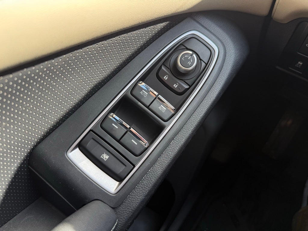 2021 Subaru Ascent Limited - AWD / PANORAMIC SUNROOF / ONE OWNER