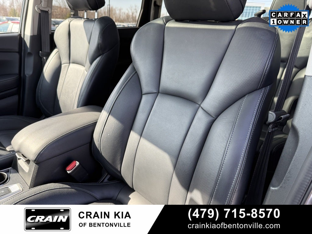 2021 Subaru Ascent Limited - AWD / PANORAMIC SUNROOF / ONE OWNER