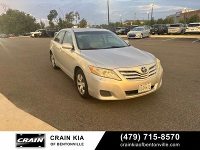 2010 Toyota Camry LE - CLEAN CARFAX