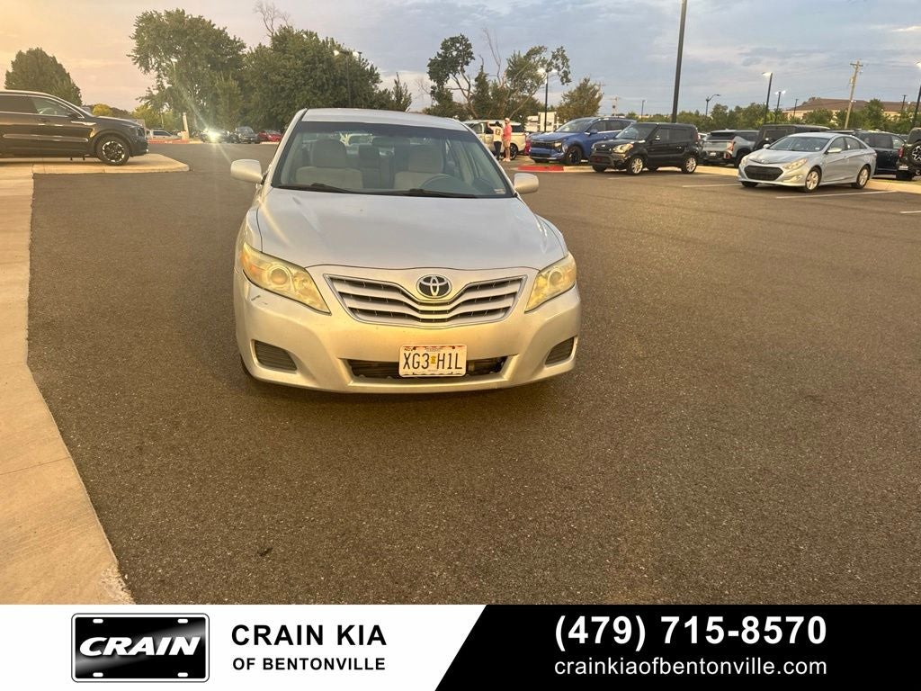 2010 Toyota Camry LE - CLEAN CARFAX