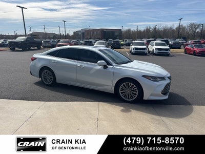 2022 Toyota Avalon Hybrid Limited - SUNROOF / CLEAN CARFAX