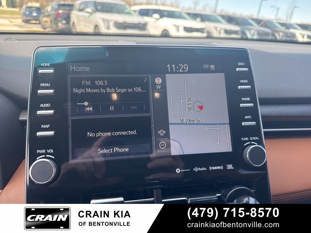 2022 Toyota Avalon Hybrid Limited - SUNROOF / CLEAN CARFAX