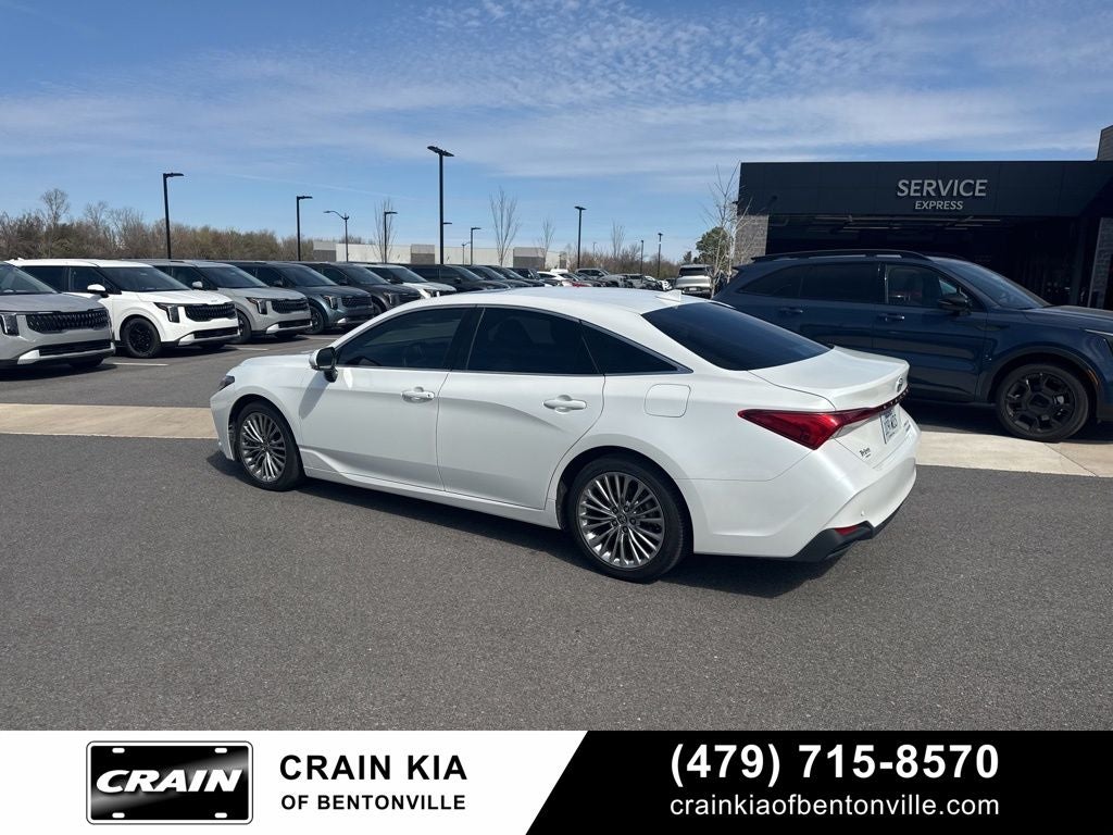 2022 Toyota Avalon Hybrid Limited - SUNROOF / CLEAN CARFAX